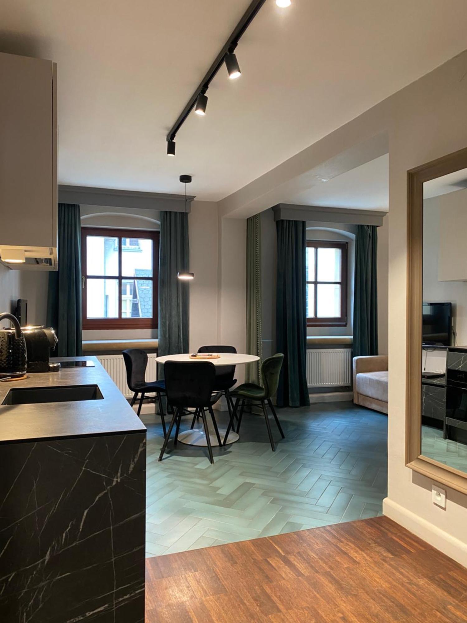 Arte-Locum Apartamenty Przy Rynku Вроцлав Екстериор снимка